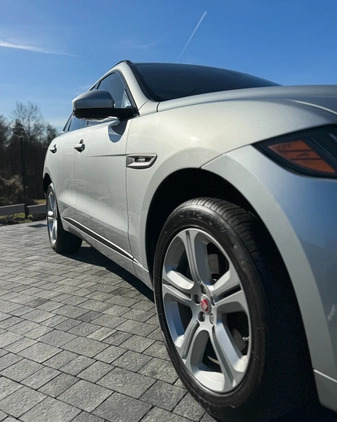 Jaguar F-Pace cena 142999 przebieg: 188000, rok produkcji 2017 z Jaworzno małe 631
